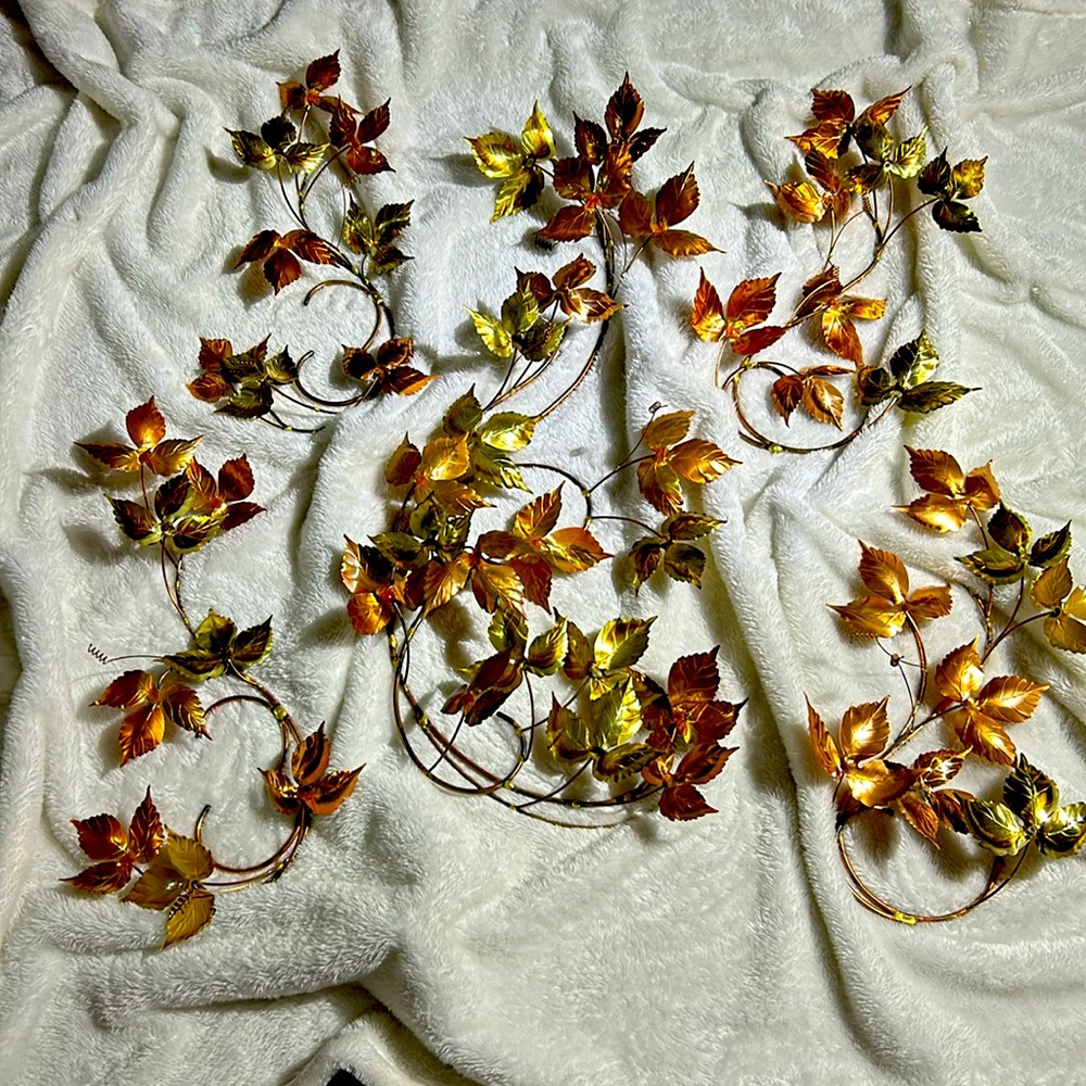 Five piece set vintage leaves wall decor.